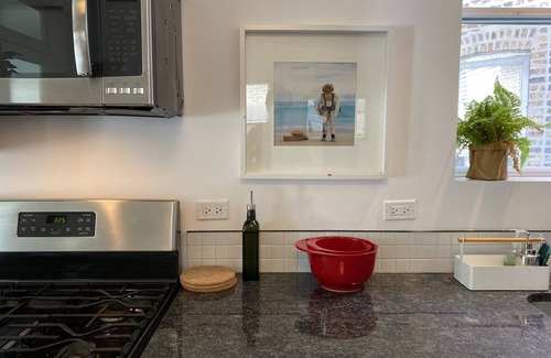 Logan Square Apartment | Newly-renovated historic home in Logan Square