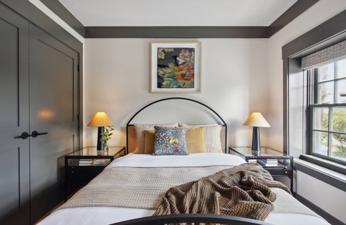 Old West Broad Neighborhood Apartment | Newly Renovated Home | Near Forsyth Park