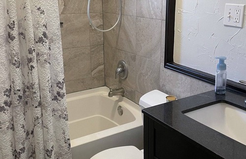 DeLand House | Newly Renovated Home Near Downtown Deland