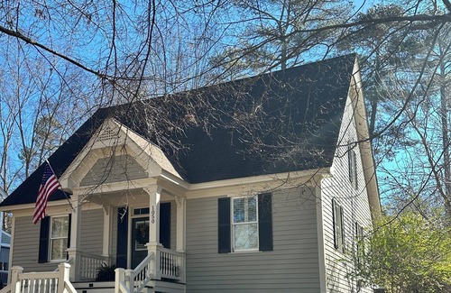 Lake Oconee Cottage | Newly Renovated Lake Access Cottage in Reynolds with Kid's bunks & near Ritz!