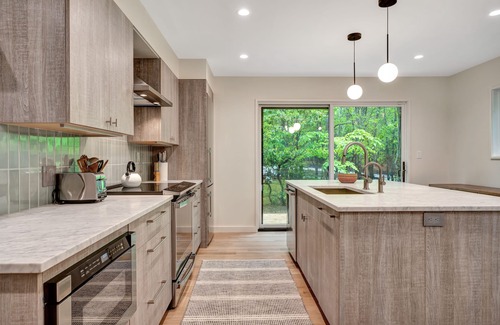 Sag Harbor House | Newly renovated light-filled architect designed modernist home