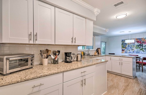 Briarwood House | Newly Renovated Little Rock Escape w/Yard!