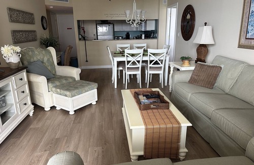 Arcadian Shores Condo | Newly renovated March 2023! - South Hampton at Kingston