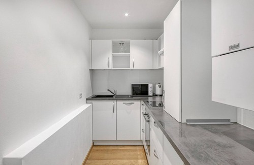 Mariahilf Apartment | Newly renovated Mariahilf 1BR, short walk to Metro U4 & U3, by Blueground