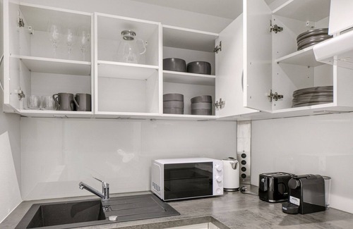 Mariahilf Apartment | Newly renovated Mariahilf 1BR, short walk to Metro U4 & U3, by Blueground