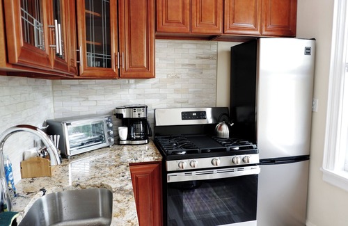 Queens Apartment | Newly Renovated - Minutes from the City