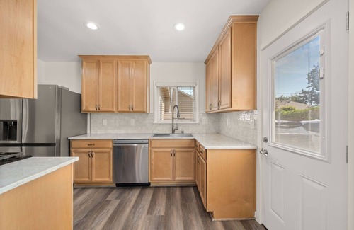 Harbor House | Newly renovated, modern 4-bedroom with Home Office & W/D next to Heartwell Park