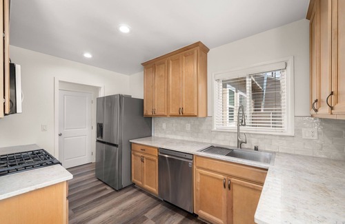 Harbor House | Newly renovated, modern 4-bedroom with Home Office & W/D next to Heartwell Park