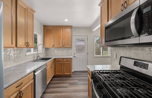Harbor House | Newly renovated, modern 4-bedroom with Home Office & W/D next to Heartwell Park