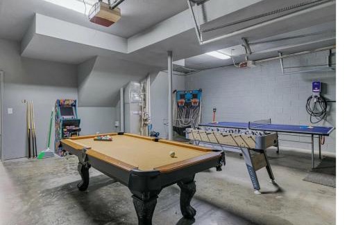 Fletcher House | NEWLY Renovated near Asheville! HOT TUB and seasonal POOL!