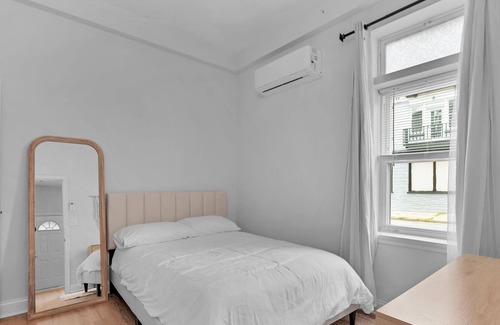 Port Covington Apartment | Newly Renovated Oasis in Federal Hill 1F
