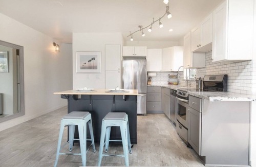 Historic Kailua Village Condo | Newly renovated, ocean view, steps from downtown