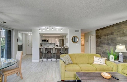 Stuart Condo | Newly Renovated Ocean Front Condo