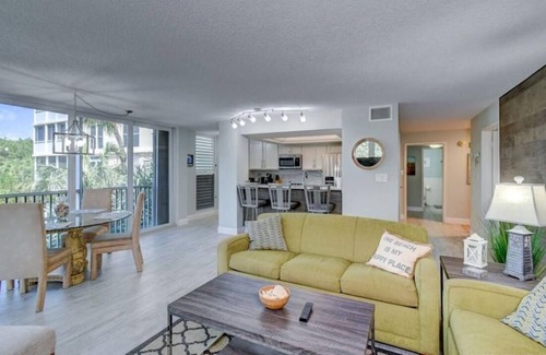Stuart Condo | Newly Renovated Ocean Front Condo