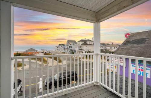 Hampton Apartment | Newly Renovated Ocean Views Private Balcony