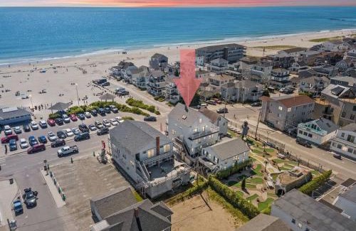 Hampton Apartment | Newly Renovated Ocean Views Private Balcony