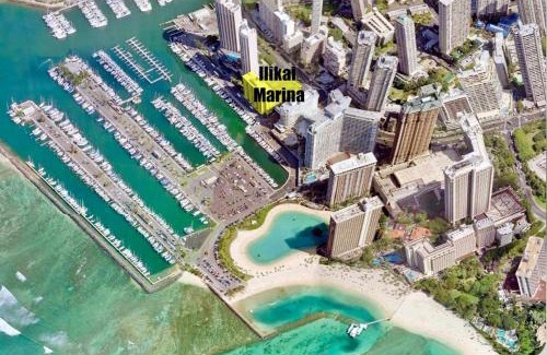 Waikiki Apartment | Newly Renovated Oceanfront Waikiki- Ilikai Marina