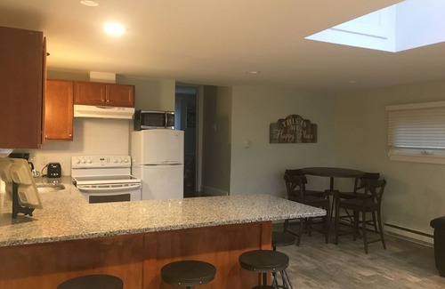 Gloucester Cottage | Newly Renovated One Bedroom Cottage - Walk to Long Beach/Good Harbor Beach