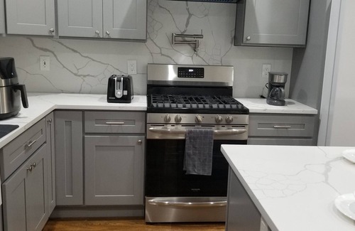 Milton House | Newly Renovated Open-Concept living space, close to Boston, plenty of parking