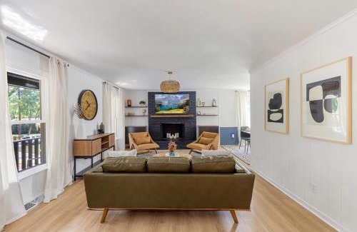 Pineville House | Newly Renovated-Private Pool & Huge Deck