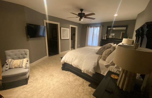 Unionville Other | NEWLY RENOVATED! Secluded Country Farmhouse