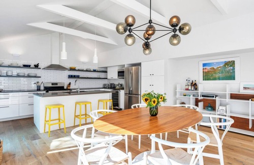 North Sea House | Newly-Renovated Southampton Cottage, Open Floor Plan, Great Room with.