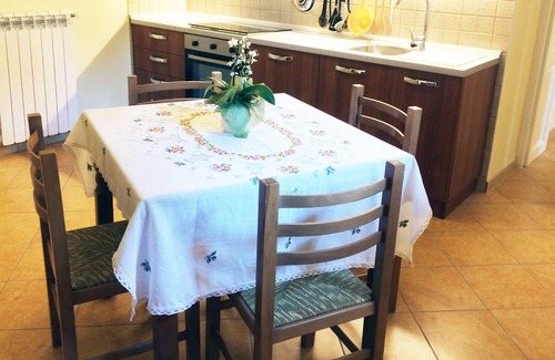 Frascati Apartment | Newly renovated, spacious 1 bed apartment