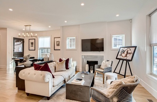 Speer House | Newly renovated spacious 4 bedroom centrally located in the heart of Denver!