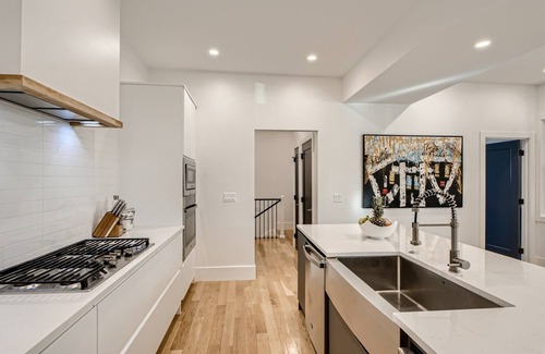 Speer House | Newly renovated spacious 4 bedroom centrally located in the heart of Denver!