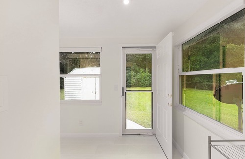Belleview Apartment | Newly renovated stay with updated appliances, sunny interior, & W/D - dogs ok