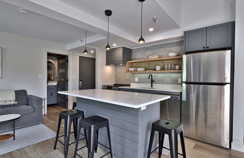 Killington Condo | Newly Renovated Studio! Amazing Views/Location 3F9. Pool. Hot Tub, Shuttle.