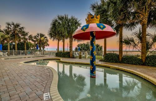 Myrtle Beach Apartment | Newly renovated Stylish Beach Condo for 6 Camelot 15th Fl