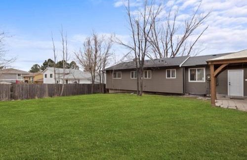 Northeast Colorado Springs Apartment | Newly Renovated Basement Apt