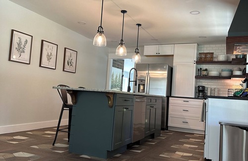 East Flat Rock House | Newly Renovated home just minutes from Downtown Hendersonville.