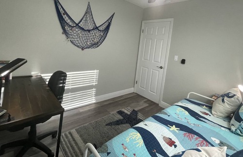 Flor-a-mar House | Newly renovated canal home w/ hot tub and dock