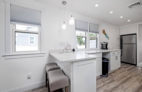 North Cape May House | Newly Renovated Bayside Rental! Just steps away from the beach!