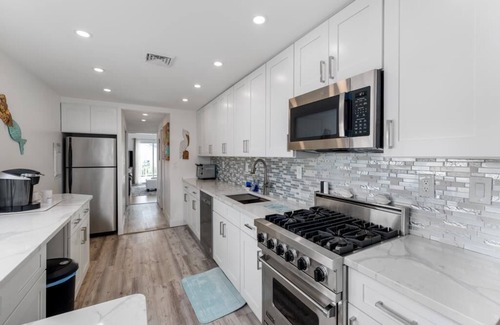 North Cape May House | Newly Renovated Bayside Rental! Just steps away from the beach!