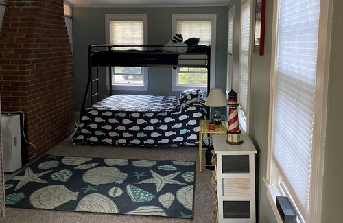 Silver Beach Cottage | Newly renovated 3-bedroom North Falmouth cottage sleeps 8