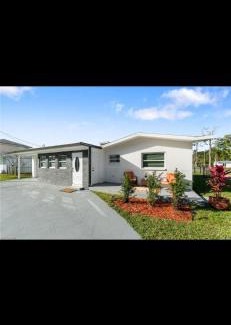 Fort Myers House | Newly Renovated Home on Canal - Fishing and boating friendly