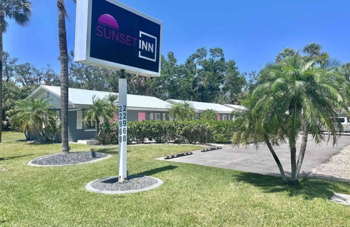 Charlotte Harbor Apartment | Newly Renovated Charlotte Harbor - Sunset Inn #7