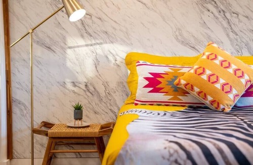 Melrose Apartment | NEWLY RENOVATED! Vibrant Exciting Nash Condo+ Pool