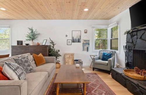 Big Bear Lake House | Newly Renovated Villa 6 Beds Fenced-in Backyard