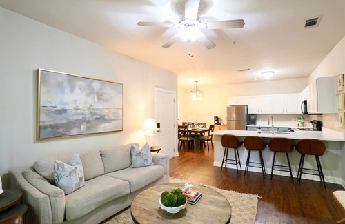 Oxford Condo | Newly Renovated! Walk to the Vaught from "The Powder Blue Perch"