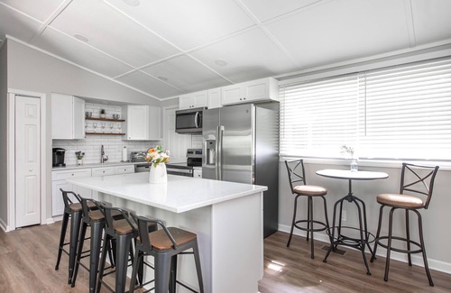Woodstock House | Newly Renovated Woodstock Cottage - Great location- Pet Friendly