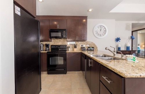 Puerto Penasco Condo | Newly Updated Las Palomas 2BR/2Bath w/bonus area- Ocean Front Cristal - Phase 1