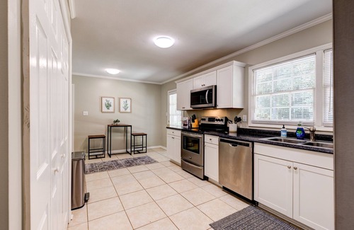 Thomasville House | Newly Updated-Sprawling Ranch on Wimbledon
