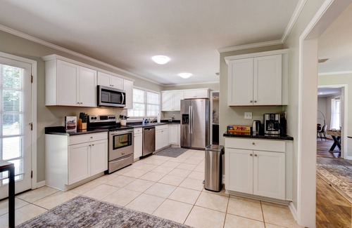 Thomasville House | Newly Updated-Sprawling Ranch on Wimbledon