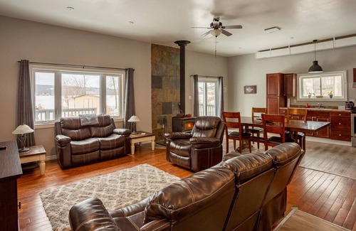 Quinte West Cottage | Newly updated waterfront large cottage located in Quinte West, On