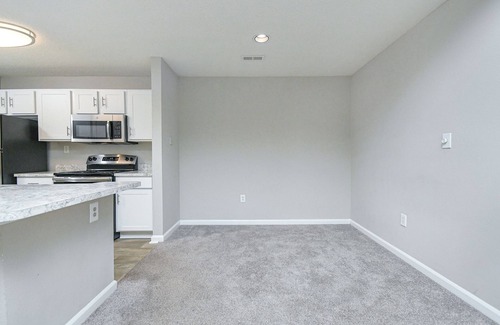 Newnan Apartment | Newnan Lakes 2Bd Corporate Apartment