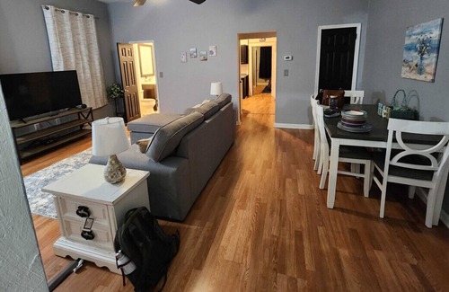 Newport News Apartment | Newport News 2/1 Apartment - Your home away from home